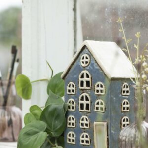 Haus für Teelicht graue Tür